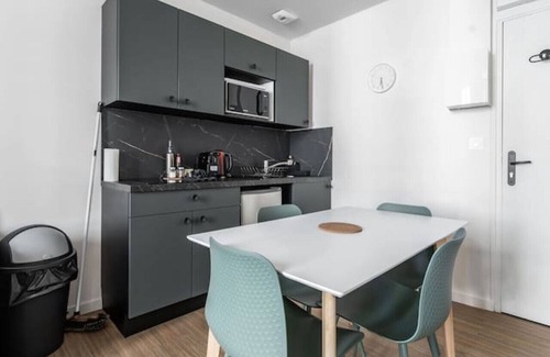 Vieux Vichy Appartement | Superbe appartement climatisé dans immeuble classé