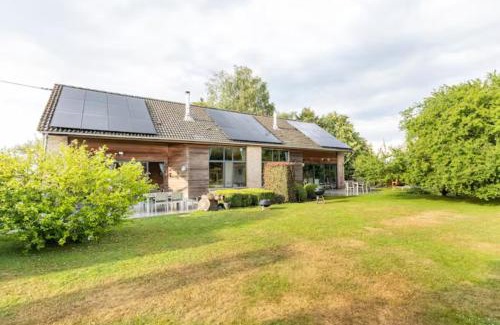 Sevry Maison | Superbe et chaleureux gîte familial