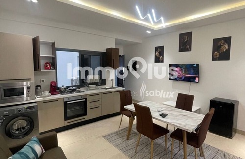 Point E Appartement | Superbe F2 lumineux avec Piscine