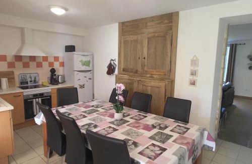 Attigneville Maison | Superbe gîte dans ancien presbytère avec tout confort, proche sites historiques et thermes - FR-1-589-1