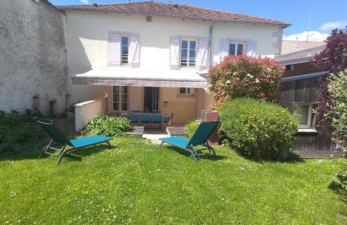 Attigneville Maison | Superbe gîte dans ancien presbytère avec tout confort, proche sites historiques et thermes - FR-1-589-1