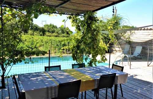 Bagnols-sur-Ceze Maison | Superbe mas Avec Piscine en Pierre au Milieu des Vignes Dans Domaine Viticole