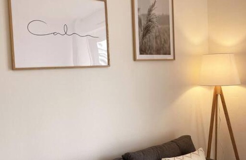 Quartier des Eaux-Claires Appartement | Superbe: parking gratuit + wifi puissant + balcon