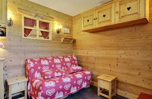 Belle Plagne Appartement | Superbe studio-cabine pour 4 sur les pistes, balcon, casier à skis adjacent, parking - FR-1-455-141