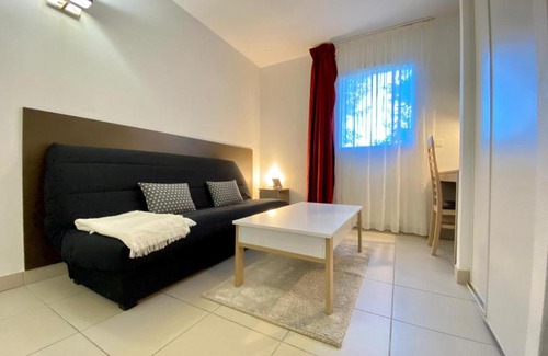 Aix-en-Provence Appartement | Superbe studio rénové avec piscine Aix-en-Provence