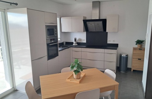 Corte Appartement | Appart terrasse couverte vue montagne et citadelle super équipé 2ch 6 personnes