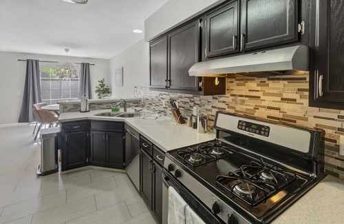 Paradise Maison | Superhost 5 Star ⭐ Service 2 Bedroom House in Henderson