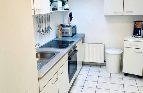 Gehlsdorf Appartement | Superior Apartment - Deutsche Villa 1.og .mit Gem.sauna und Garten - 130qm Superior Apartment -
