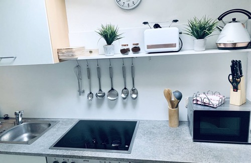 Gehlsdorf Appartement | "Superior Apartment: Luxurious Getaway with Shared Sauna and Garden in Rostock"