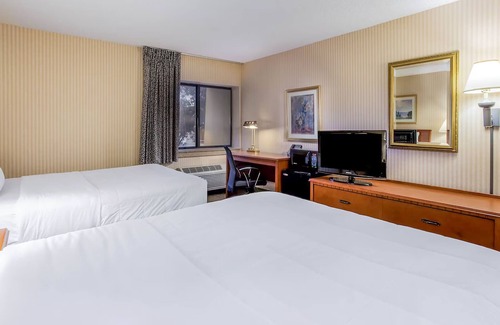 La Crosse Hôtel | Superior Queen Room With Two Queen Beds Non-Smoking