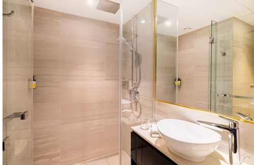 Portsoken Hôtel | Superior, Towre Hyll Twin at Hotel Saint — Minutes to Tower Bridge