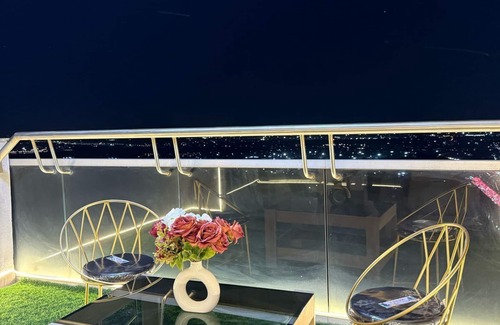 Noida Appartement | Supernova spira studio apartment with Yamuna river and city view