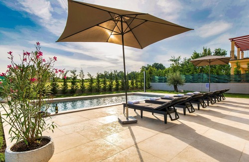Nedescina Villa | Superschönes Ferienhaus mit Pool