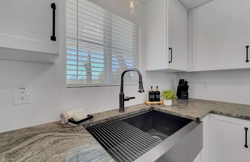 Apache Junction Maison | Superstition Mountains at Your Doorstep! Remodeled Bungalow!