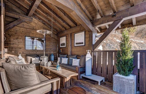 Montriond Chalet De Ski | Supreme Alpine Chalet sleeping 12-15 with indoor pool, sauna, hammam, solarium, hot tub, and gym