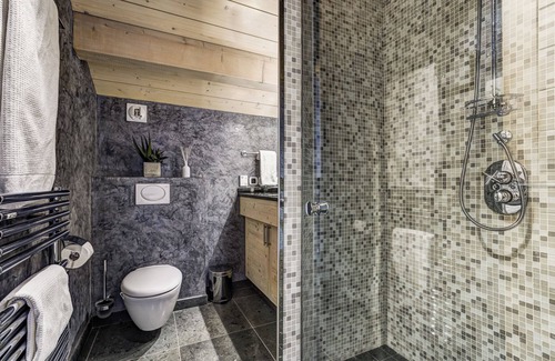 Montriond Chalet De Ski | Supreme Alpine Chalet sleeping 12-15 with indoor pool, sauna, hammam, solarium, hot tub, and gym