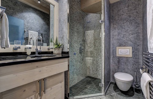 Montriond Chalet De Ski | Supreme Alpine Chalet sleeping 12-15 with indoor pool, sauna, hammam, solarium, hot tub, and gym
