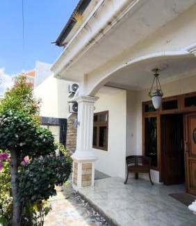 Gubeng Maison | Surabaya Homey Dharmahusada