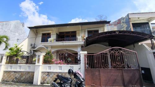Gubeng Maison | Surabaya Homey Dharmahusada