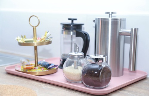 Arbent Appartement | SURAN La Source, a haven of pink and grey!