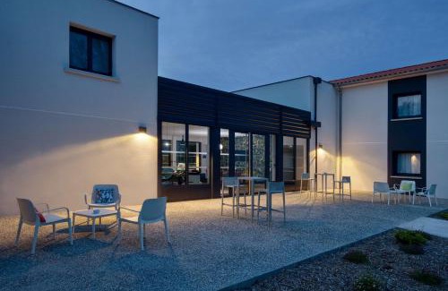 Bressols Hôtel | Sure Hotel by Best Western Les Portes de Montauban