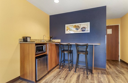Keyser Hôtel | SureStay Plus Hotel by Best Western Keyser
