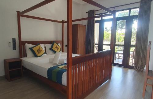Matara Maison | surf and stay