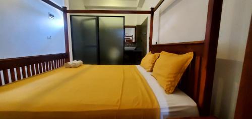 Matara Maison | surf and stay