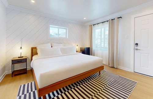 North End Hôtel | Surf Club - King Bed, 2 Mins to OC Beach & POOL
