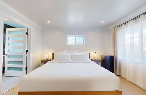 North End Hôtel | Surf Club - King Bed, 2 Mins to OC Beach & POOL