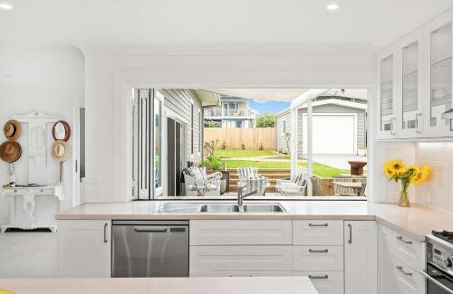 Dolphin Point Maison | SurfBreak on Seaside