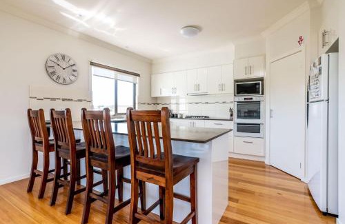 Inverloch Maison | Surfside Lakeviews Free Wifi
