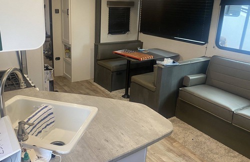 Surfside Beach Maison | Surfside Scalawag Hideout - 2-Bedroom Getaway - Surfside Beach