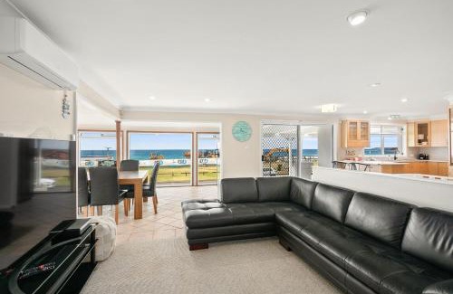 Warilla Maison | Surfside Solace