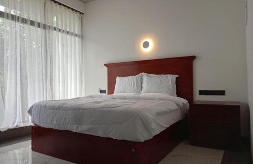 Midigama East Hôtel | Surftunnel Beach Resort