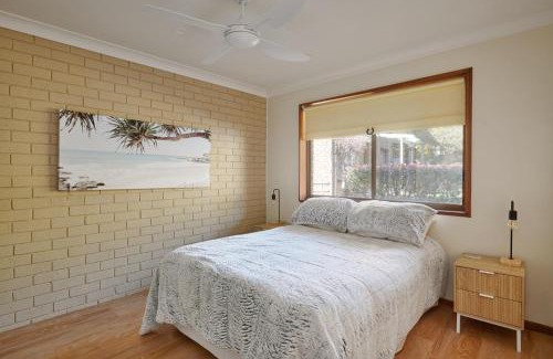 Black Head Maison | Surfview On The Park