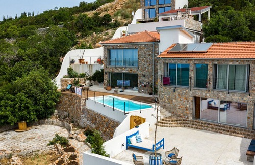 Klinci Villa | Surround yourself by stunning beauty & experience an extraordinary holiday
