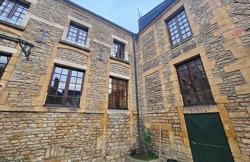 Sedan Maison | Le temps suspendu