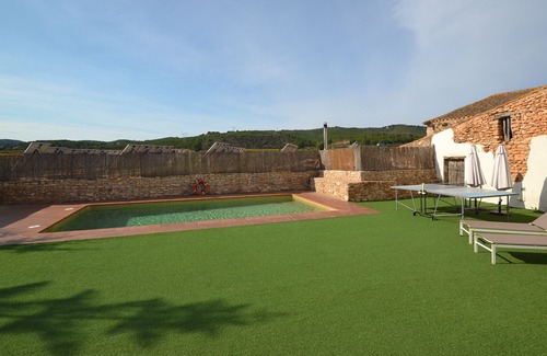 La Bisbal del Penedes Cottage | Mas du XVII siècle au mileu des vignes du Penedes, avec piscine privée