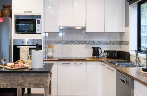 Daylesford Maison | Sutton Lodge Summary:
