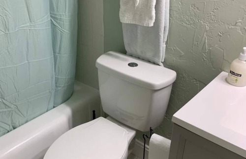 Ponca City Maison | Suzanne's Cheerful 2 Bedroom in Ponca City WiFi