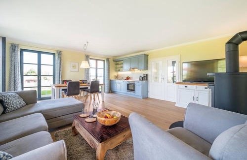 Lohme Maison | SVANTEVIT | Thatched semi-detached house - Holiday homes under thatch in Lohme