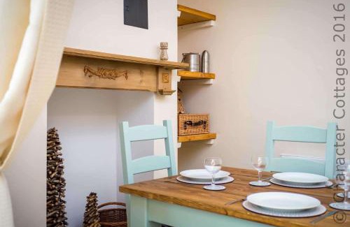 Southrop Maison | Swan View