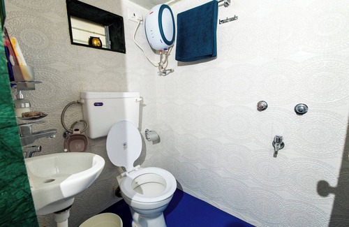Ranwar Appartement | Swank by the Bay, 1BHK Sea-Side Apartment, Bandra West