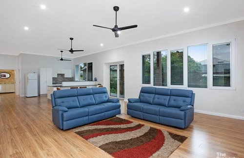 Mannering Park Maison | Swanky Suites - Hemp House, Shared Pool & Jetty