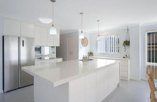 Swansea Maison | Swansea Lake Front Retreat