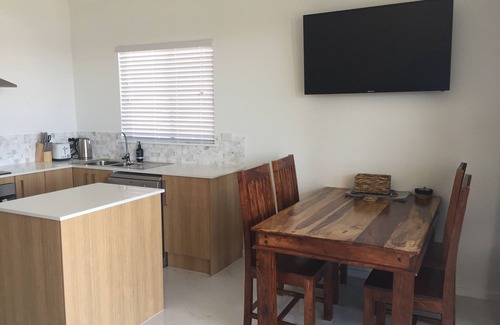 Swansea Maison | Swansea Lakeside Sunsets sont deux appartements, sur les rives du lac Macquarie