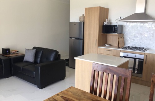 Swansea Maison | Swansea Lakeside Sunsets sont deux appartements, sur les rives du lac Macquarie