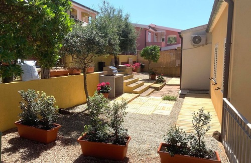 Paduledda Maison | RED ISLAND (OT) Sweet Home