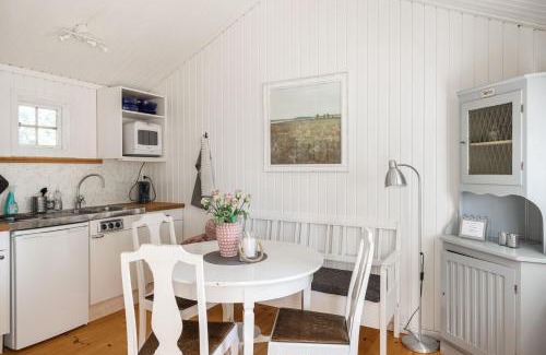 Lilla Beddinge Maison | Swedish log house at Kvarnviks Gård